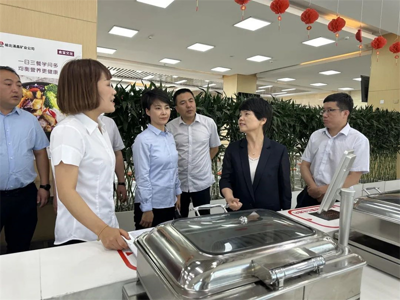 公司黨委副書記、工會主席張瀅到涌鑫公司開展調研（2）.jpg